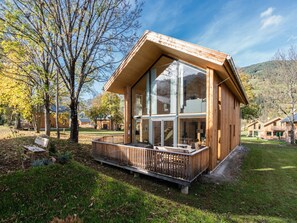 Unclassified image, 5 of 29, button