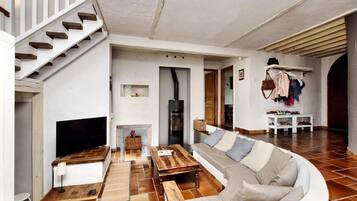 Télévision, table de tennis de table