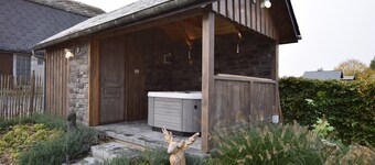 Grandeur Villa with Sauna & Jacuzzi in Durbuy