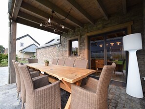 Outdoor dining - Grandeur Villa with Sauna & Jacuzzi in Durbuy (Durbuy)