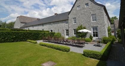 Elegant Estate Stay, Maredsous