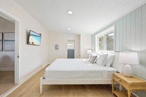2 bedrooms, iron/ironing board, WiFi, bed sheets - Welcome to The Drift – Your Laid-Back Beach Escape in Cocoa Beach! 2/2 (Cocoa Beach)