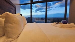 2 室のベッドルーム、アイロン / アイロン台、WiFi、ベッドシーツ