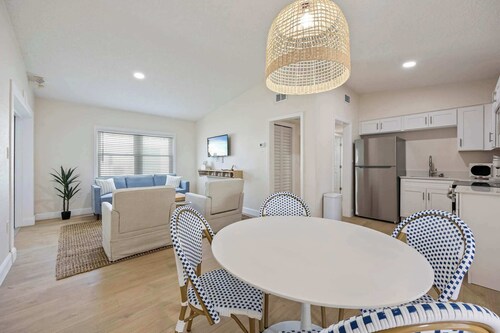 Welcome to The Drift – Your Laid-Back Beach Escape in Cocoa Beach!