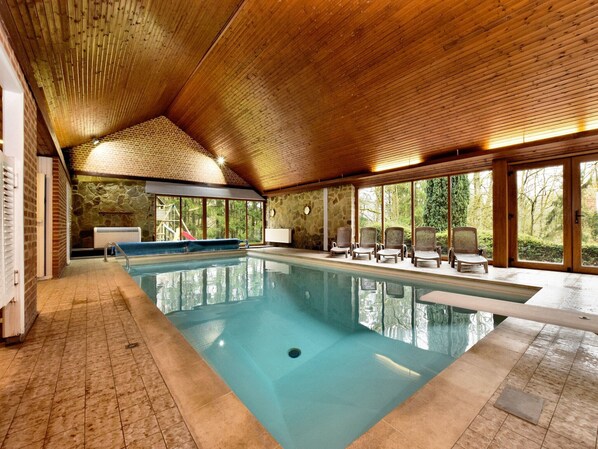 Indoor pool, a heated pool - Durbuy Forest Villa with Pool (Grandhan (durbuy))