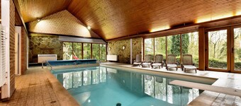 Durbuy Forest Villa with Pool