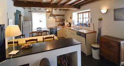 Cozy Cottage Near River