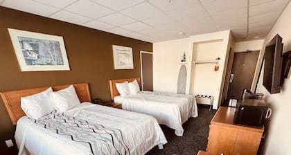 Red Rock Hotel & Suites
