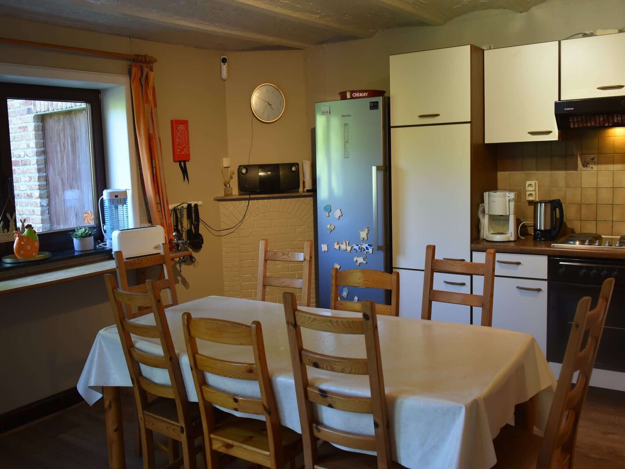 Fridge, microwave, dishwasher, coffee/tea maker