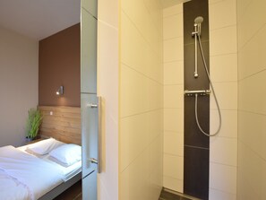 6 habitaciones y wifi 