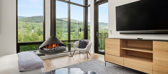 SPRUCE PEAK TREEHOUSE | 3 BED | STEPS TO THE LIFTS | MOUNTAIN VIEWS