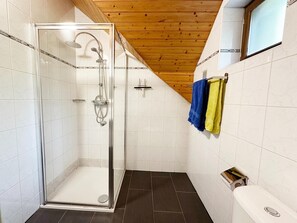 Shower - Mountains Family Retreat (Rudník)