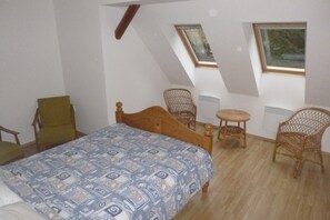 4 bedrooms, travel crib, free WiFi - Holiday Home Rudník near Ski Lift (Rudnik Javornik)