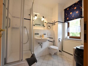 Shower, hair dryer - Wohnung in Rerik nahe Ostseestrand (Rerik)