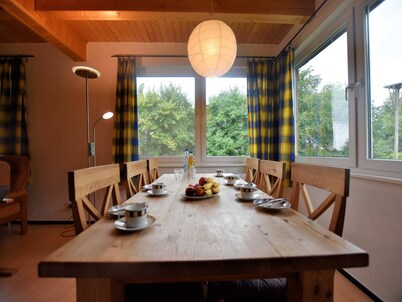 Luxuriöse Ferienwohnung in Boddin mit Garten