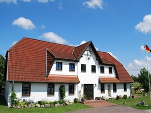 Exterior - Wohnung in Dargun, Mecklenburg mit Schwimmbad (Barlin)