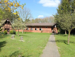 Exterior - Countryside Stay with Garden (Kirchdorf)