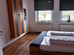 1 bedroom, iron/ironing board, WiFi