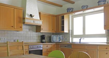 Charmante Ferienwohnung mit Garten in Hüddingen