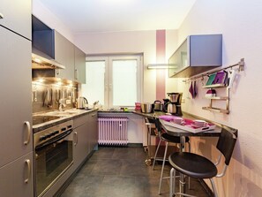 Kühlschrank, Ofen, Herdplatte, Geschirrspüler