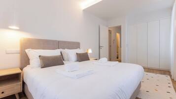 2 habitaciones, tabla de planchar con plancha, wifi y ropa de cama