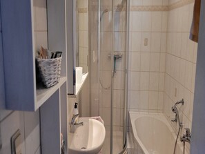 Douche, séchoir à cheveux