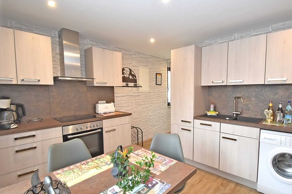 KĂŒhlschrank, Mikrowelle, Ofen, Herdplatte