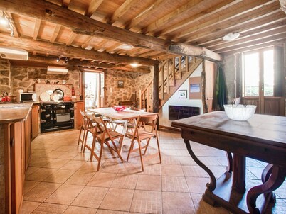 Farmhouse in Castrotañe with Terrace