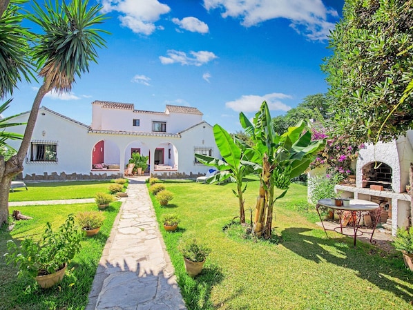 Property grounds - Villa in La Cala de Mijas by the Beach (La Cala de Mijas)