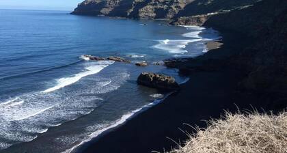 Höhlenhaus in Teneriffa mit Pool und Strand