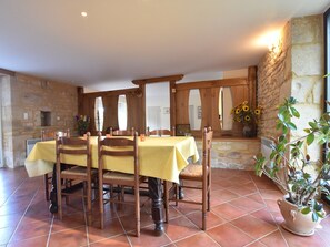 Dining - Family Escape in Dordogne (Saint Pompon)