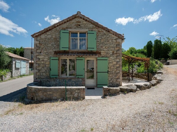 Exterior - Tranquil Villa in Cévennes (Courry)
