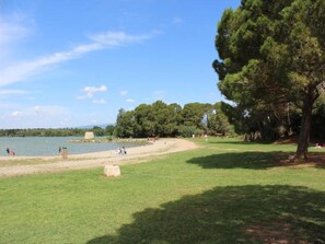 Beach - Holiday Home in Félines-Minervois with Pool (Félines-Minervois)