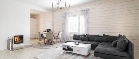 Smart-tv, een dvd-speler, een muziekbibliotheek en een filmbibliotheek