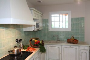Kühlschrank, Mikrowelle, Geschirrspüler