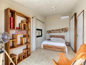 4 bedrooms, iron/ironing board, WiFi - Villa with heated pool, pétanque, spa & view (Tourtour)
