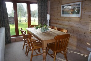 Dining - Lodge in Appledore near Camber Sands Beach (Romney Marsh)