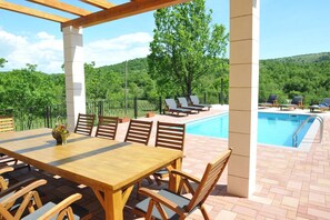 Pool - Villa in Tijarica with Private Pool (Tijarica)