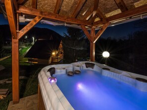 Outdoor spa tub - Holiday Home in Brod Moravice with Pool (Brod Moravice)
