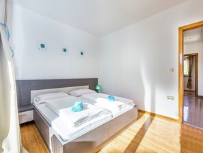 3 室のベッドルーム、WiFi