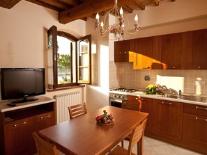 Dining - Villa in Cannara with Pool near Assisi (Cannara Assisi)