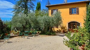 Unclassified image, 4 of 27, button - Farmhouse in Todi with Pool & Theater Nearby (Todi)