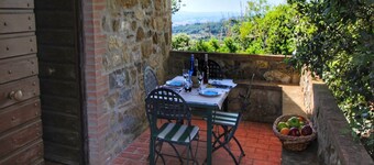 Farmhouse in Paciano near Monte Pausillo Park