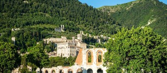 Mansion in Perugia with Pool & Green Hills