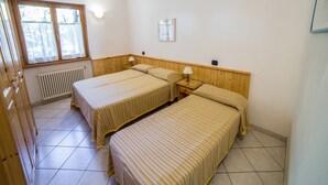 2 bedrooms, WiFi - Apartment in Antey with Stunning Mountain Views (Antey st. Andre)