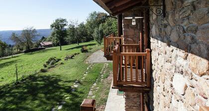 Wohnung in Netro mit Balkon und Aussicht