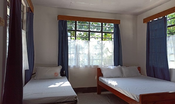 Deluxe Triple Room | Laptop workspace, free WiFi - Denzong House and Restaurant (Kalimpong)