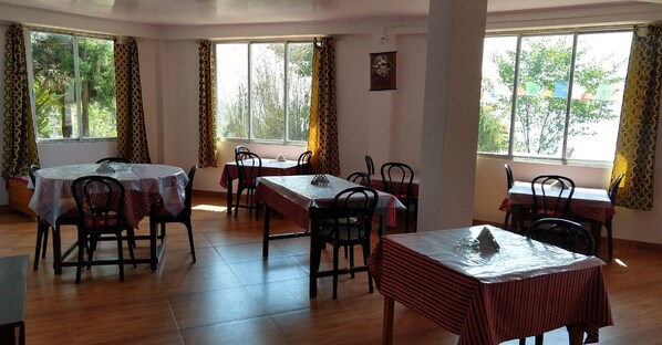 Restaurant - Denzong House and Restaurant (Kalimpong)