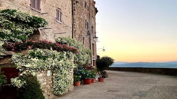 Enceinte de lâhĂ©bergement