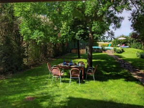 Outdoor dining - Attractive mansion with pool (Chianacce)